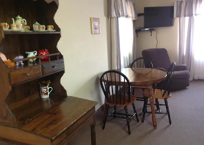 A Suite Alaskan Inn